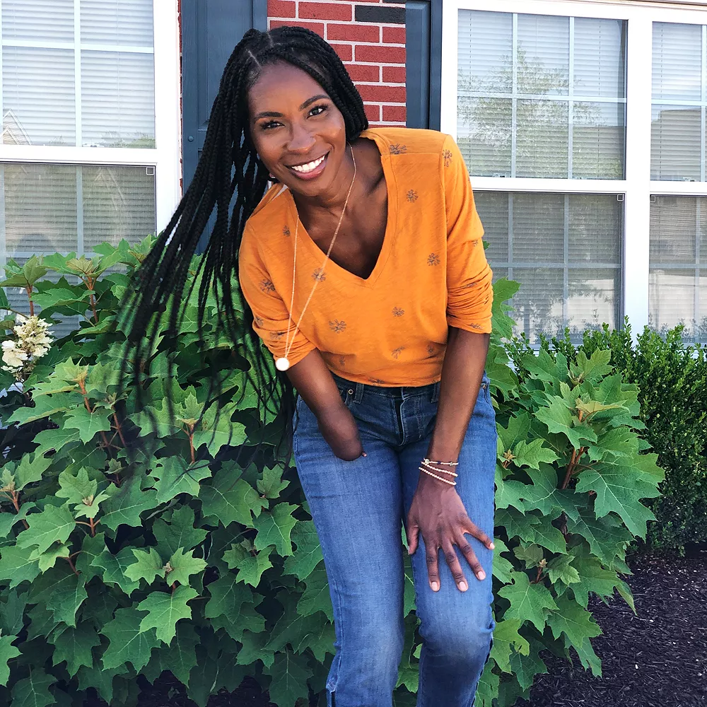 Women's Sonoma Goods For Life® Everyday Adaptive & Easy Dressing V-Neck Long Sleeve Top 16 Women's Sonoma Goods For Life® Everyday Adaptive & Easy Dressing V-Neck Long Sleeve Top - Image 16